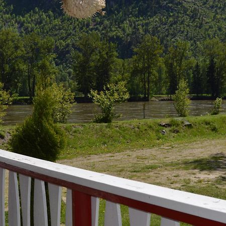 Rivermount Motel Little Fort Exterior foto